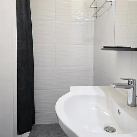 Lejlighed L'olympe Vue Avec Parking Prive Clim Wifi - Rossiconciergerie - Linge Inclus